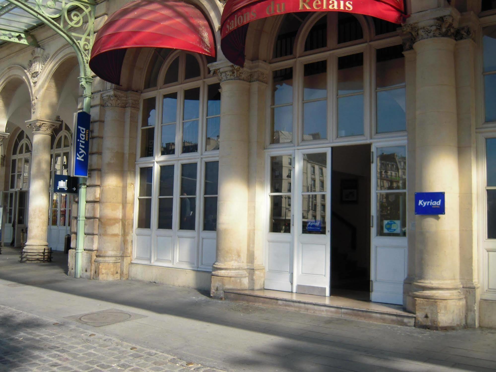 Kyriad Paris 10 - Gare De L'Est Exterior foto